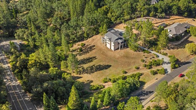 915 Eden Valley Rd, Colfax, CA 95713