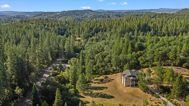 915 Eden Valley Rd, Colfax, CA 95713