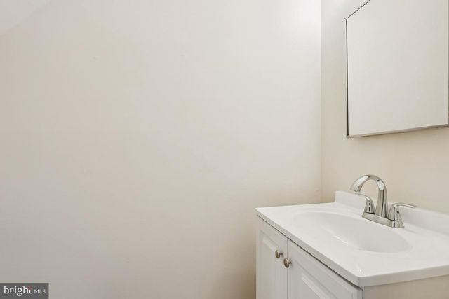 827 E ELM AVE, Lindenwold, NJ 08021