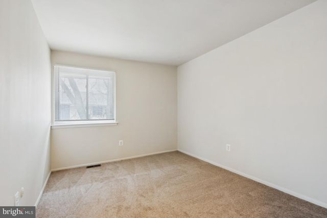 827 E ELM AVE, Lindenwold, NJ 08021