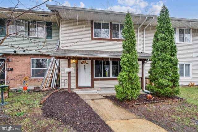 827 E ELM AVE, Lindenwold, NJ 08021
