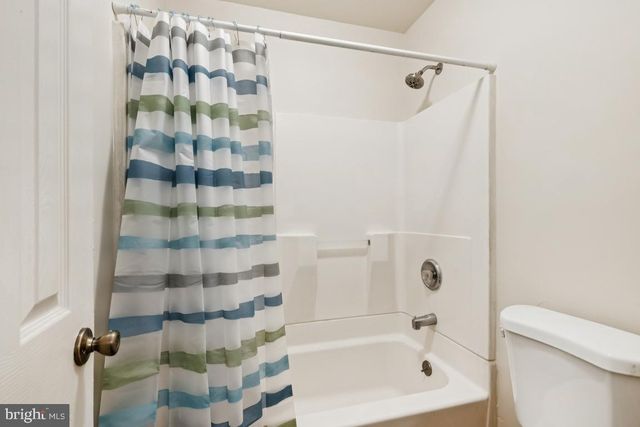 827 E ELM AVE, Lindenwold, NJ 08021