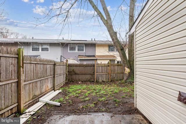 827 E ELM AVE, Lindenwold, NJ 08021