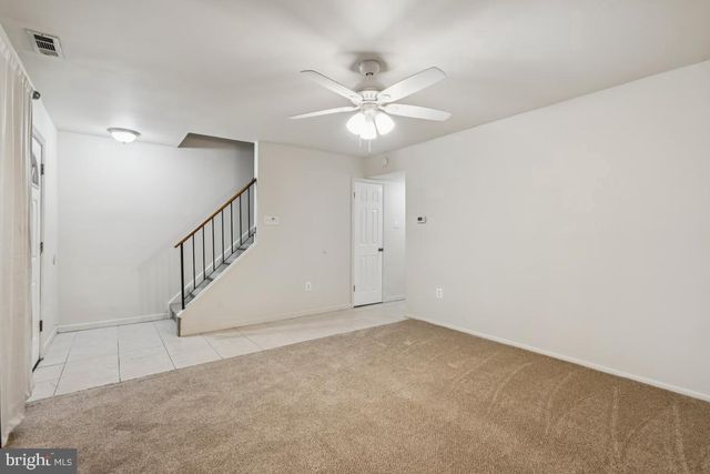 827 E ELM AVE, Lindenwold, NJ 08021