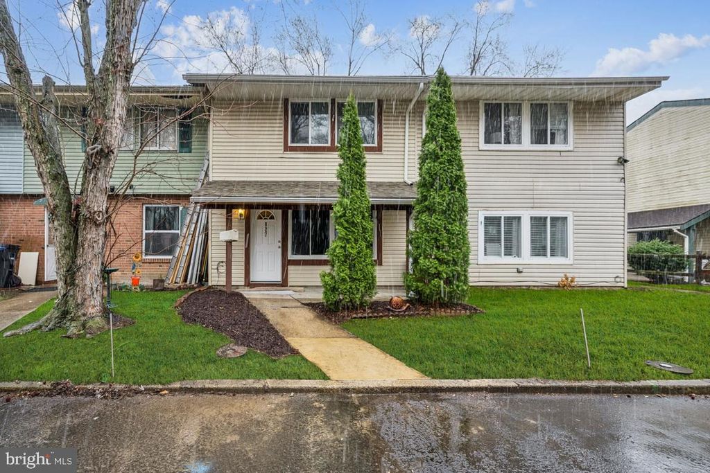 827 E ELM AVE, Lindenwold, NJ 08021