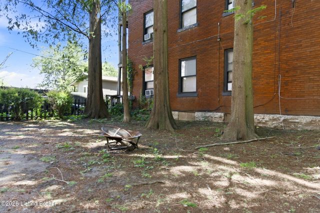 1629 S 3rd St APT 203, Louisville, KY 40208