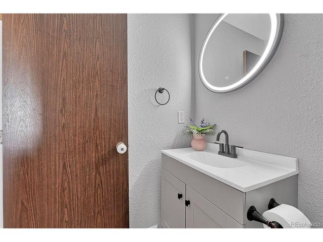 1323 S Sable Blvd, Aurora, CO 80012