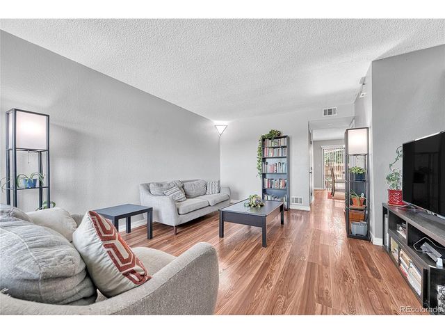 1323 S Sable Blvd, Aurora, CO 80012