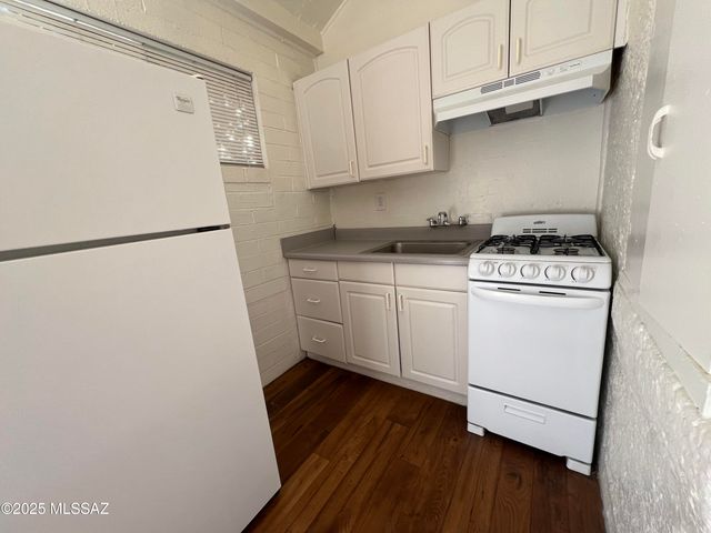 810 E 9th St Unit 3, Tucson, AZ 85719