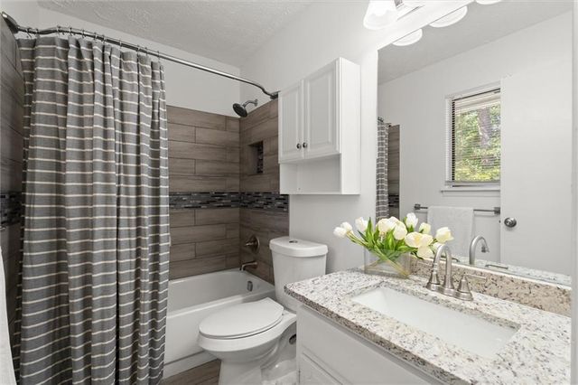 695 Waterbrook Terrace, Roswell, GA 30076