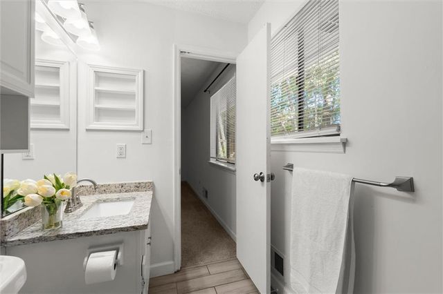 695 Waterbrook Terrace, Roswell, GA 30076