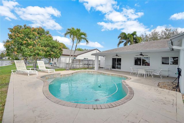 5081 SW 119th Ave, Cooper City, FL 33330