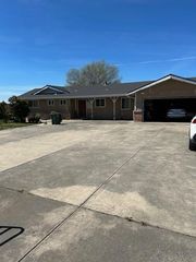 8208 Dierks Rd, Sacramento, CA 95830