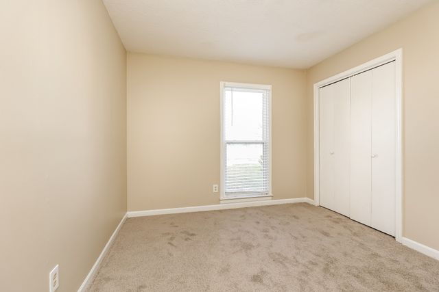 305 Short Ct, Smyrna, TN 37167