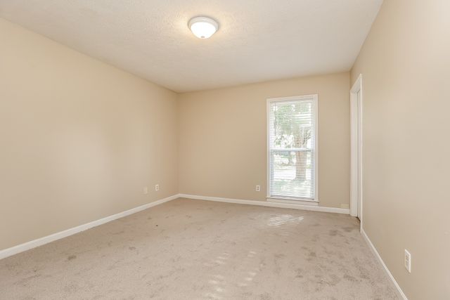 305 Short Ct, Smyrna, TN 37167