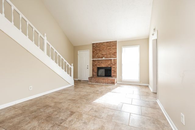 305 Short Ct, Smyrna, TN 37167