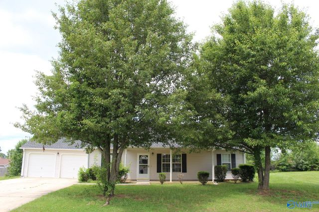 155 Fox Chase Trail, Toney, AL 35773