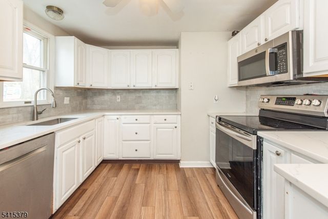 10 MEMORY LANE, Denville Twp., NJ 07834