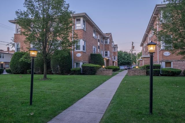 1537 William Street 1E, River Forest, IL 60305