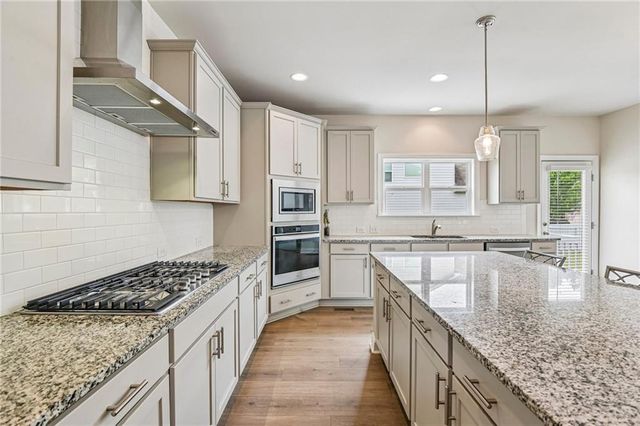 129 Edinburgh Drive, Canton, GA 30115