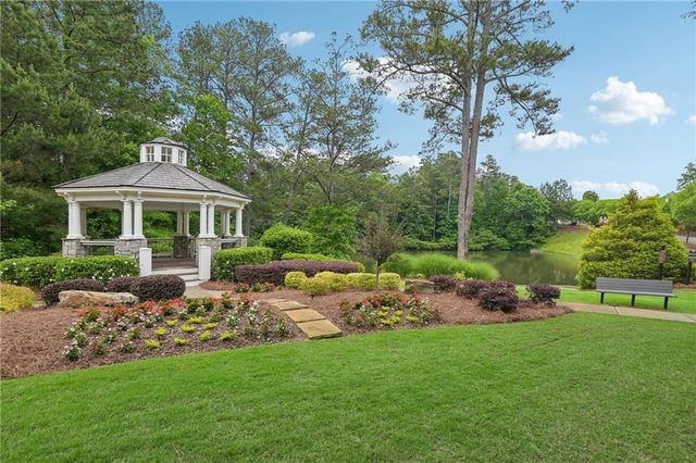129 Edinburgh Drive, Canton, GA 30115