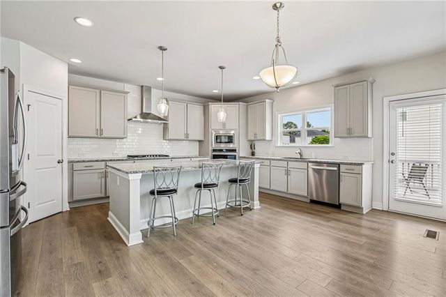 129 Edinburgh Drive, Canton, GA 30115