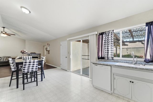 2037 Zeeland Ct, Modesto, CA 95356