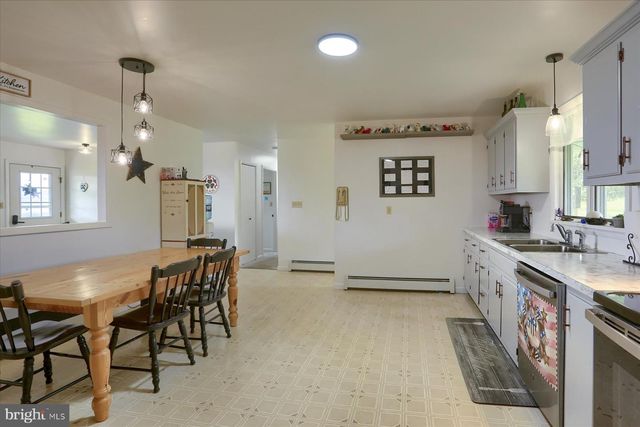 1023-A ENDERS RD, Halifax, PA 17032