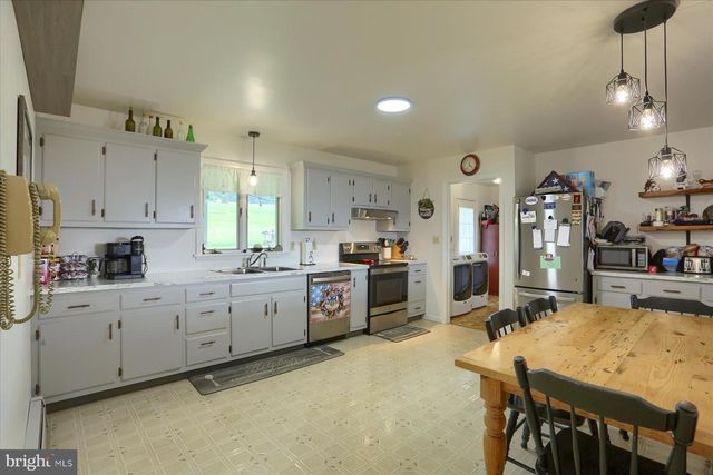 1023-A ENDERS RD, Halifax, PA 17032