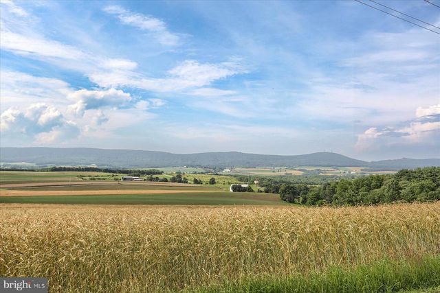 1023-A ENDERS RD, Halifax, PA 17032