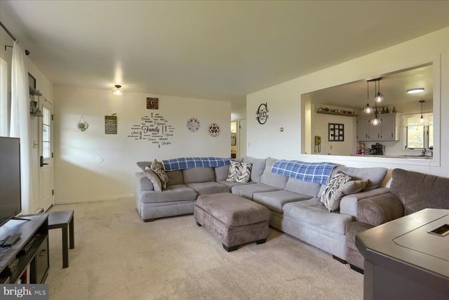 1023-A ENDERS RD, Halifax, PA 17032