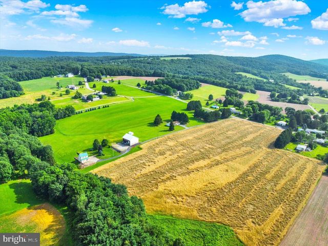 1023-A ENDERS RD, Halifax, PA 17032