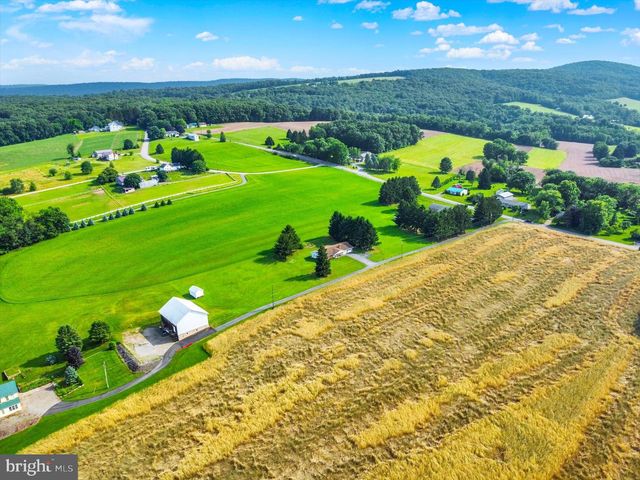 1023-A ENDERS RD, Halifax, PA 17032