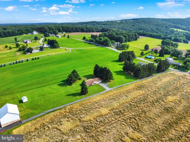 1023-A ENDERS RD, Halifax, PA 17032