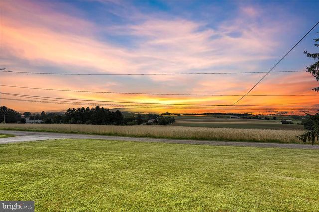 1023-A ENDERS RD, Halifax, PA 17032