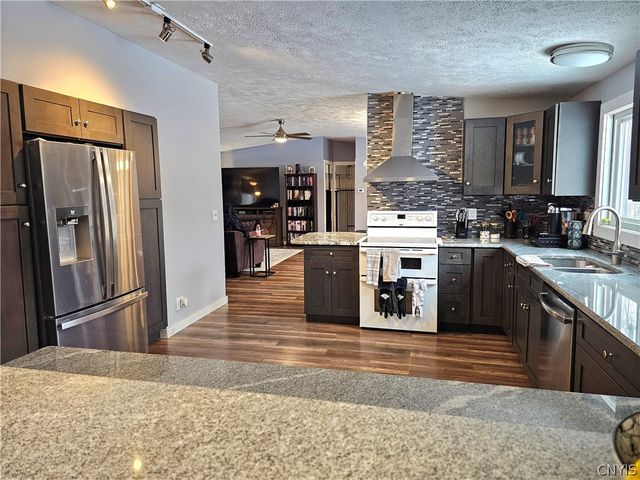 383 Peter Scott Road, Schroeppel, NY 13132