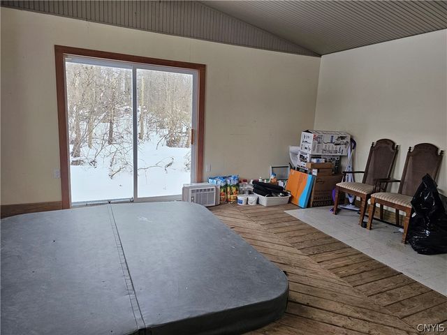 383 Peter Scott Road, Schroeppel, NY 13132