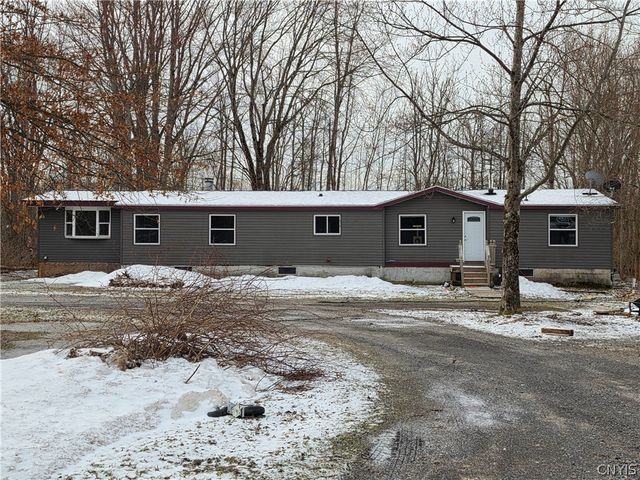 383 Peter Scott Road, Schroeppel, NY 13132
