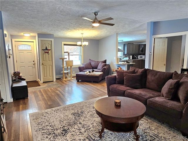 383 Peter Scott Road, Schroeppel, NY 13132