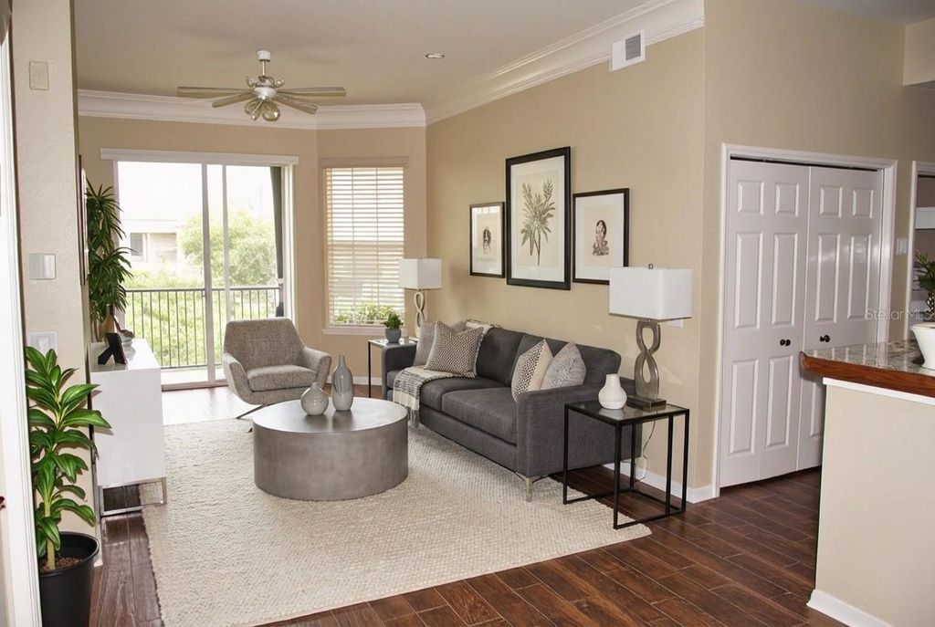 Image 3 of property listing at 5140 NORTHRIDGE ROAD 303, Sarasota, FL 34238