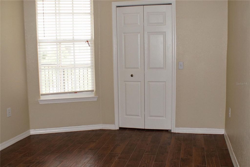 Image 8 of property listing at 5140 NORTHRIDGE ROAD 303, Sarasota, FL 34238