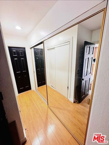 2507 E 15th Street 104, Long Beach, CA 90804