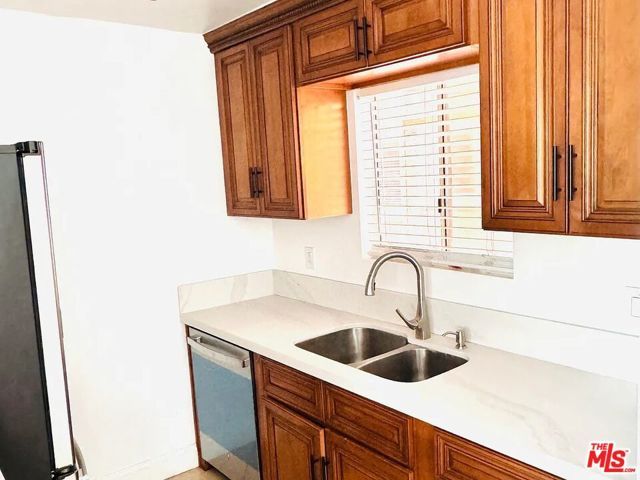 2507 E 15th Street 104, Long Beach, CA 90804