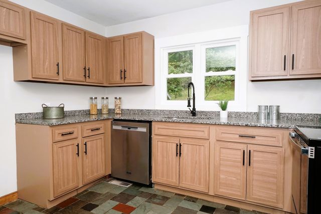212 Colburn Road, Temple, NH 03084