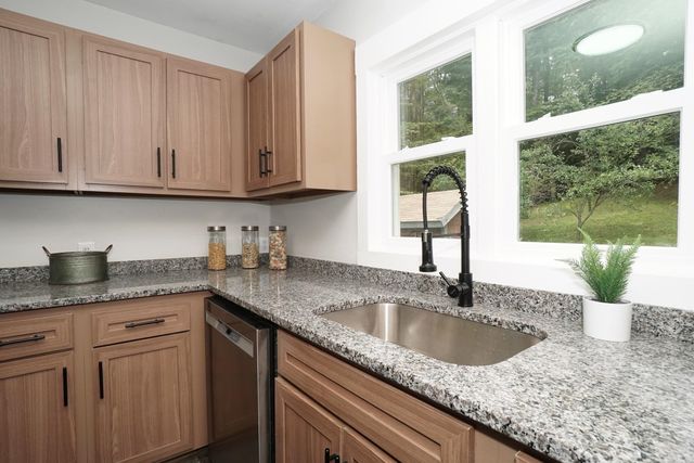 212 Colburn Road, Temple, NH 03084