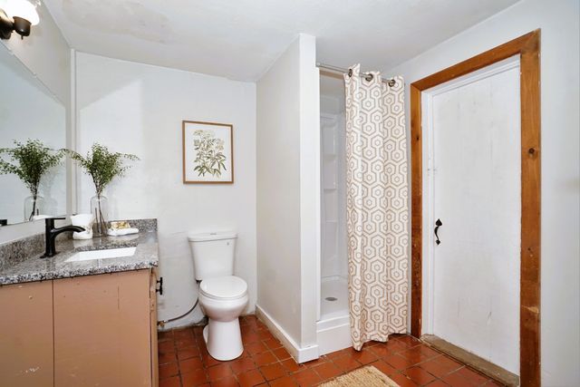 212 Colburn Road, Temple, NH 03084