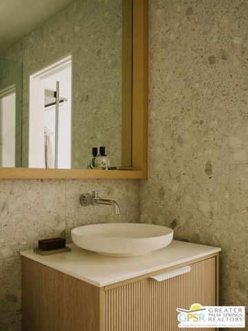 360 Cabrillo Road 101, Palm Springs, CA 92262