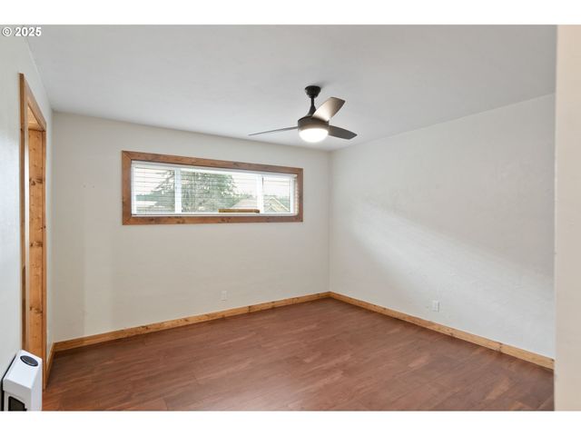 507 N 2ND St, Silverton, OR 97381