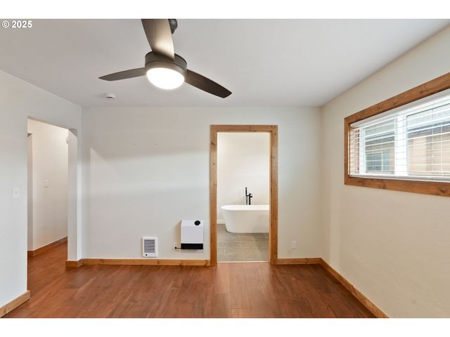 507 N 2ND St, Silverton, OR 97381