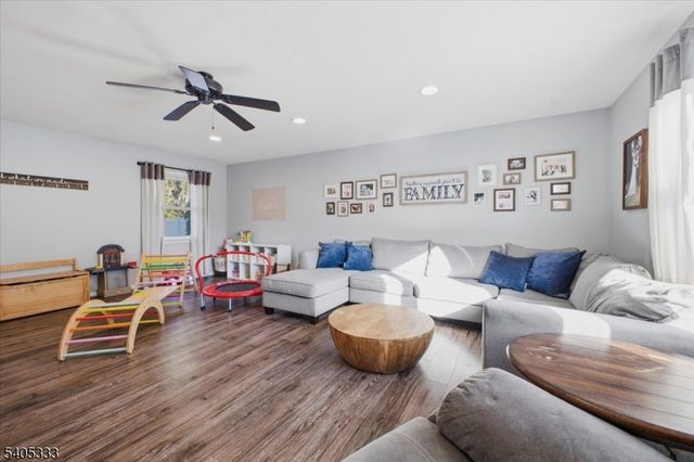 3 Cypress Rd, Franklin Twp., NJ 08873